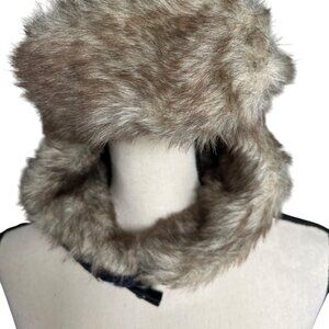 NWT HIPSTER Trapper Winter Hat Knit Faux Fur-Lined Hearts Nordic Button Chin
